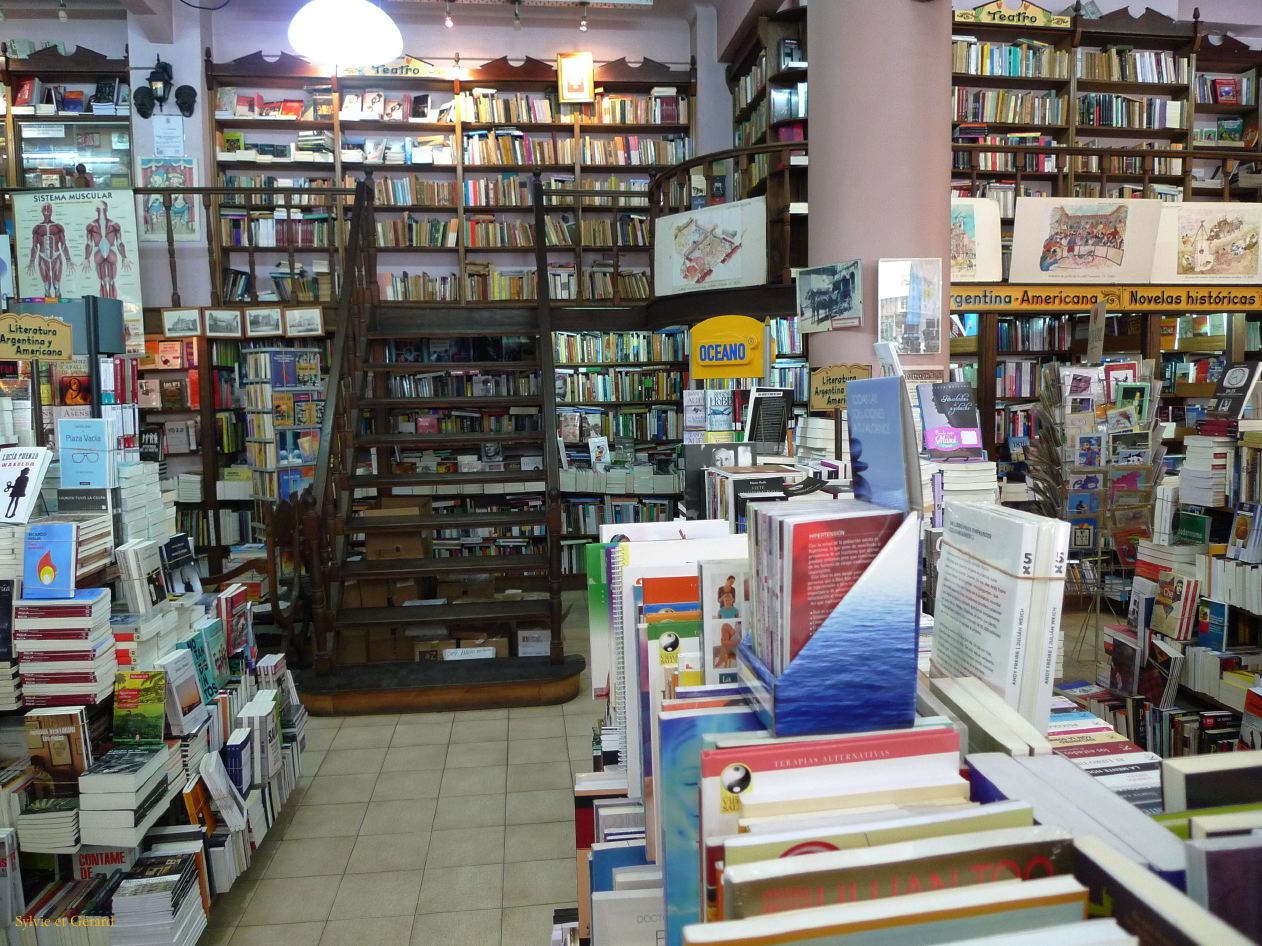 155 Buenos Aires Plaza de Mayo libreria de Avila