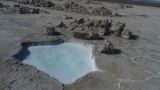Argentine Nord Puna la route de Susques traversée des Salinas Grande  130 trou de sel
