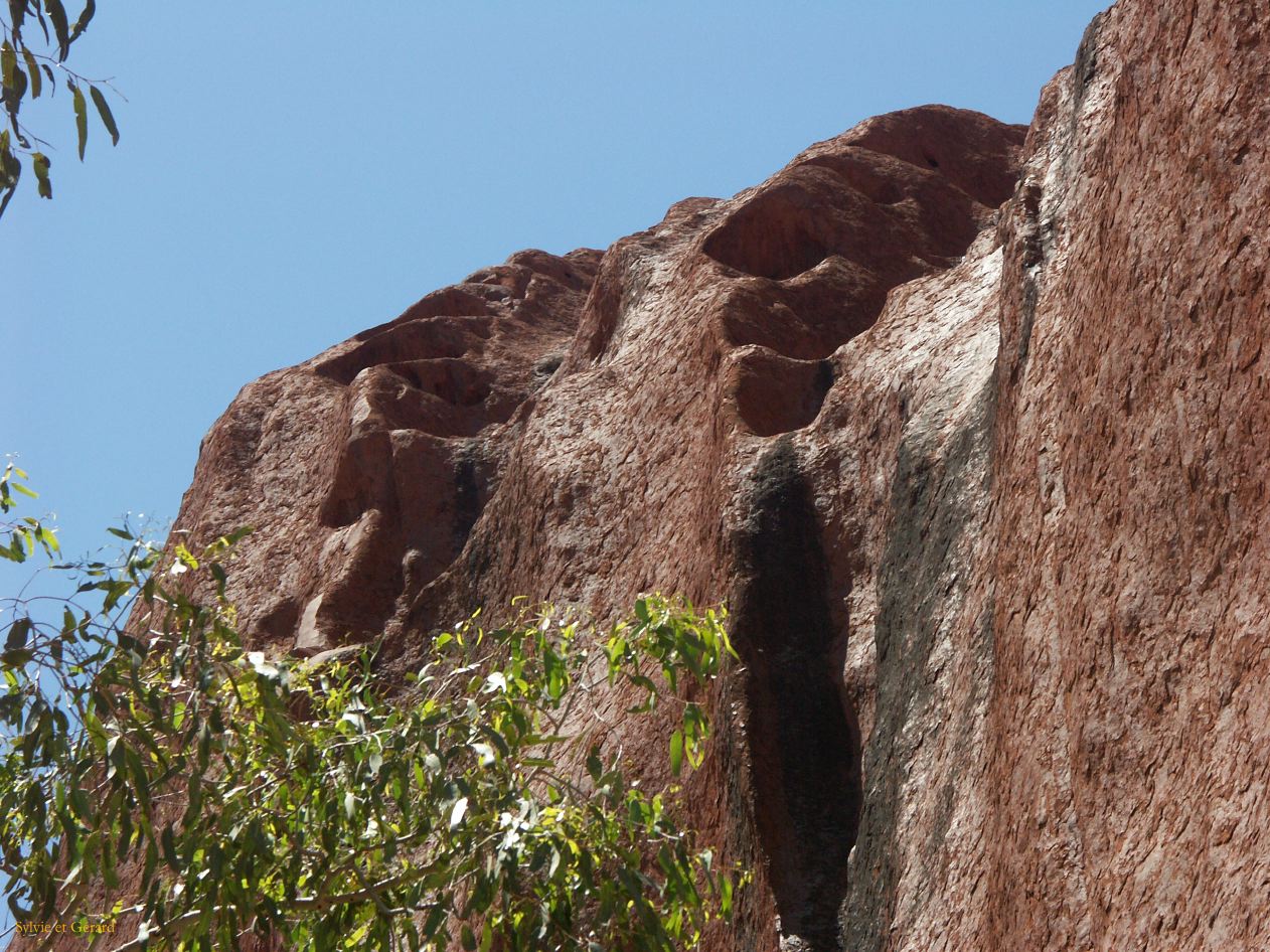 B 235 Ayers Rock