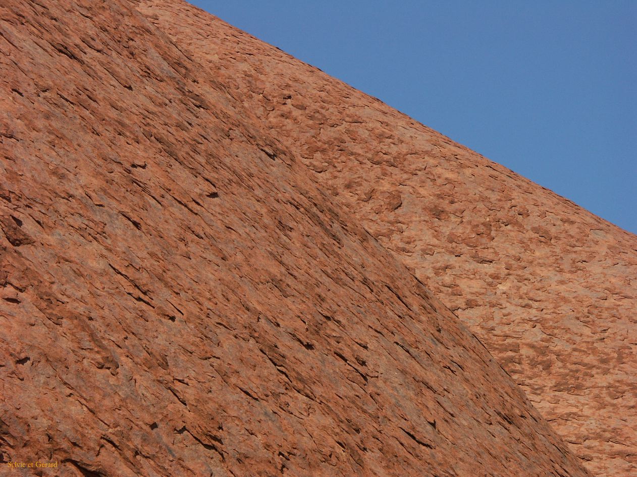 B 236 Ayers Rock