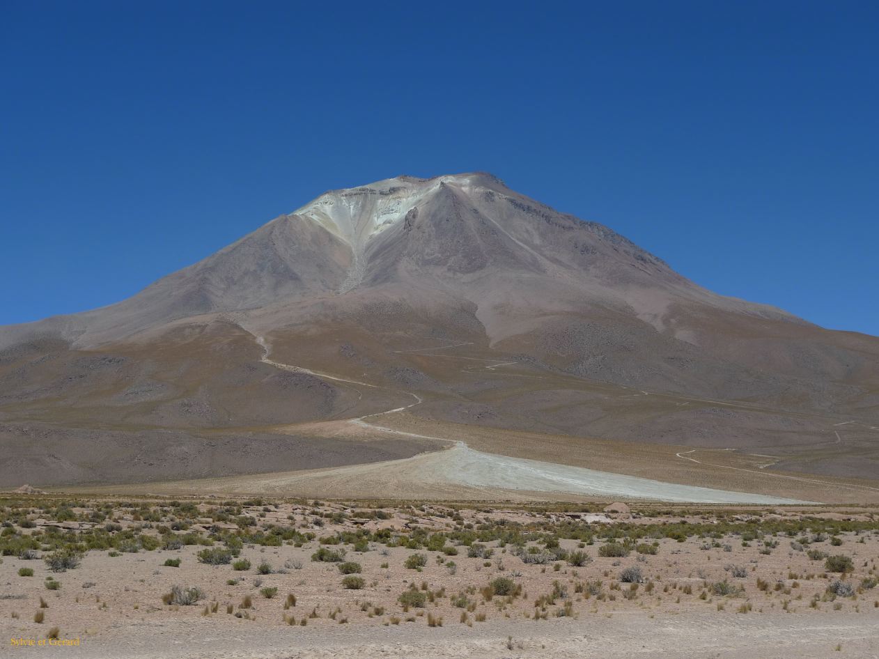 Bolivie Salar d'Uyuni au Volcan Ollague 5865 m  101