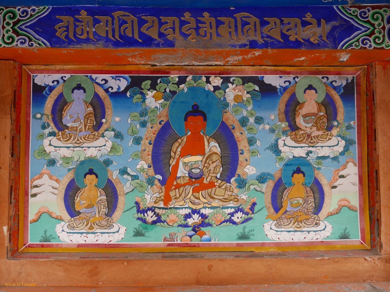 02 26 Tongren monastère Wutun bas Sangkeshan village renommé pour ses tankhas