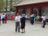 06 19 Zhangye danses en fin d'après-midi sur une place de la ville