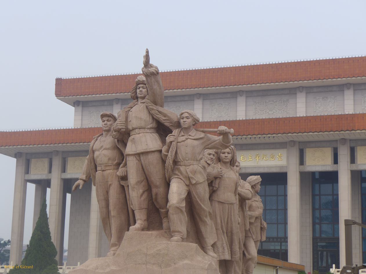 à Pekin place Tian'Anmen 06