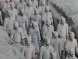 Xian 03 l'Armée Enterrée les soldats mesurent entre 1,75m et 2m