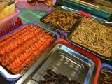 114 Lijiang La Vieille Ville crevettes larves cafards...