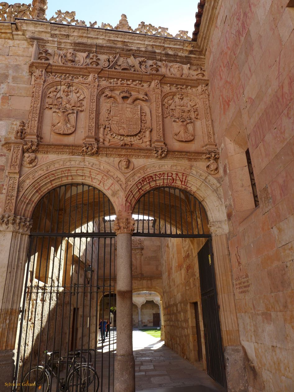 05 Castille et Leon 56 Salamanque Escuelas Menores P1400860