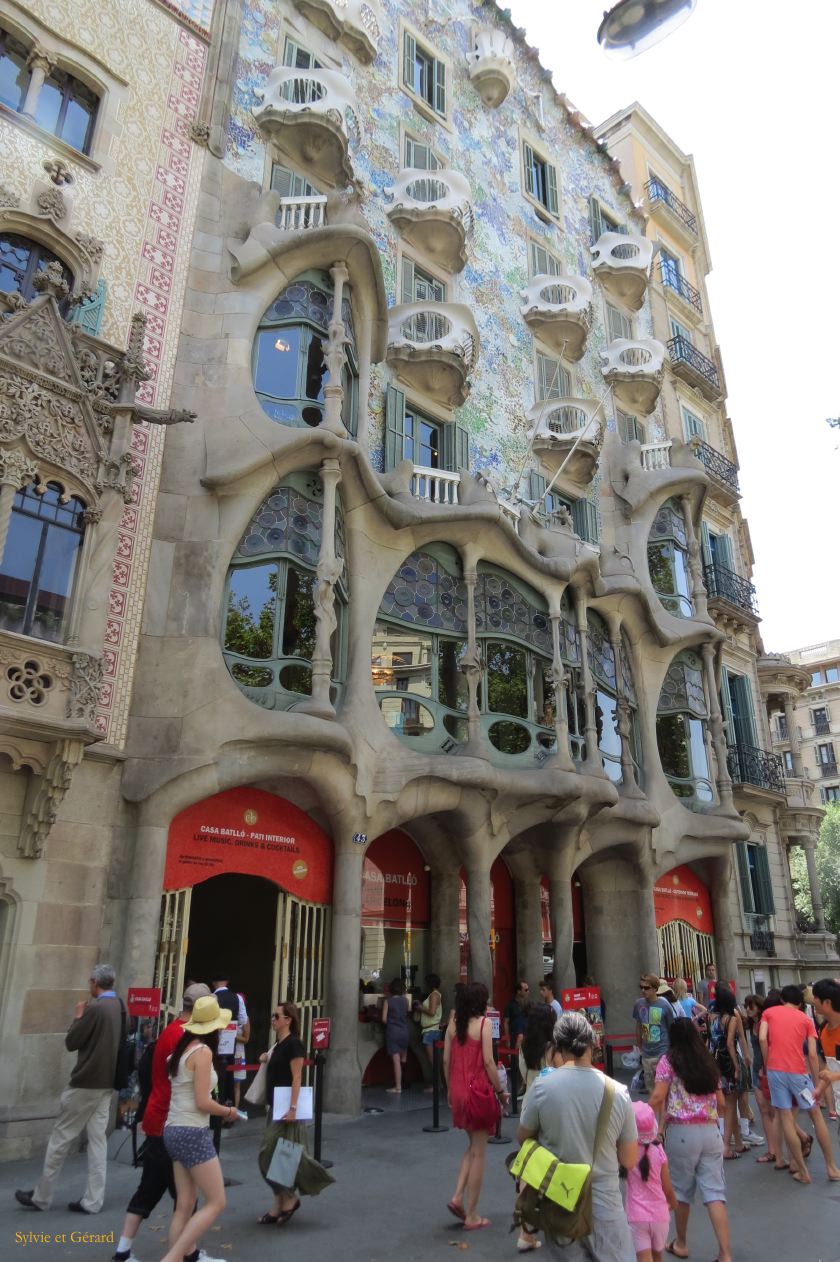 124 Barcelone L'Eixample La Manzana de la Discordia - la Casa Batlo