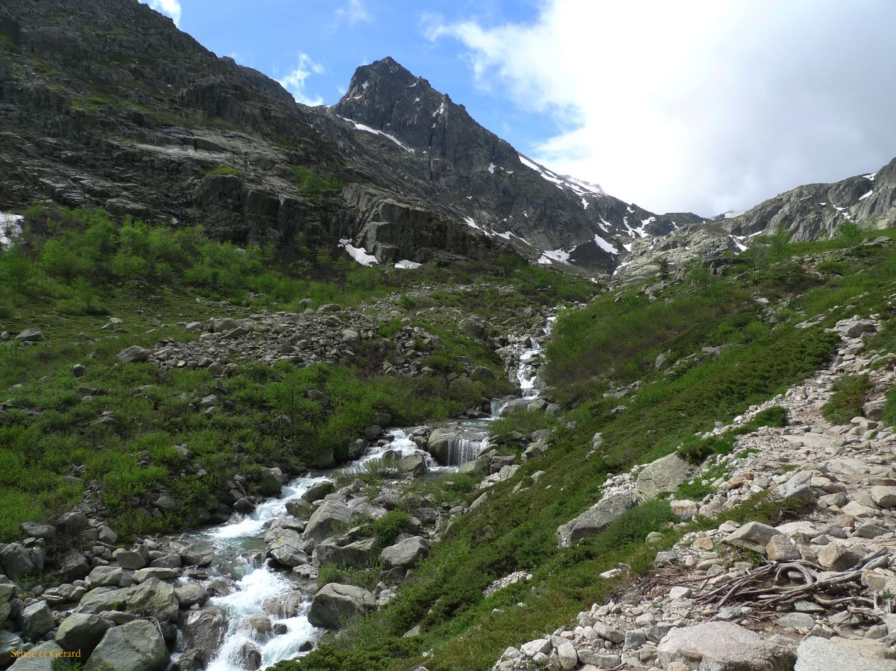 L Autour de Corte Lac Melu Restonica  001