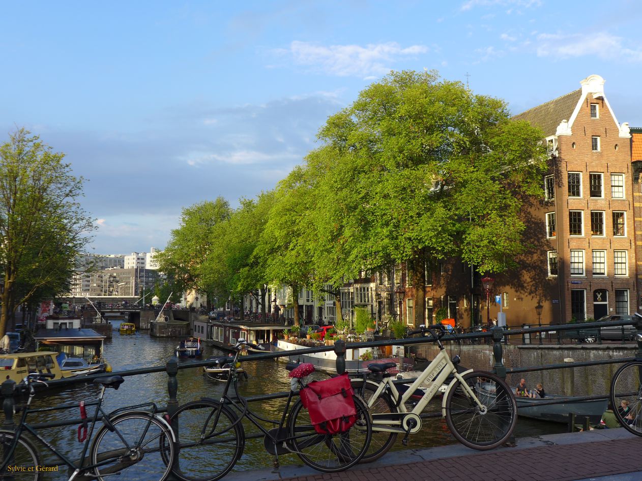 106 Brouwersgracht canal velos maison