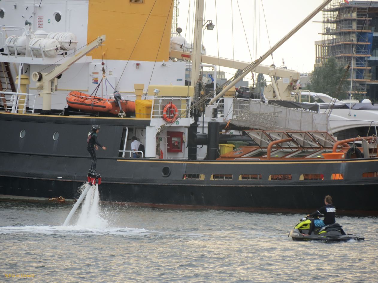 183 fly board