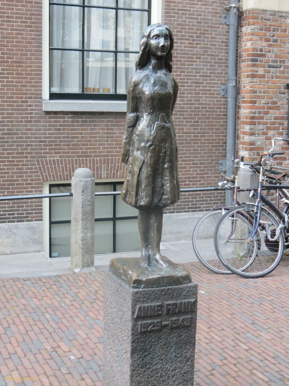 085 Anne Frank