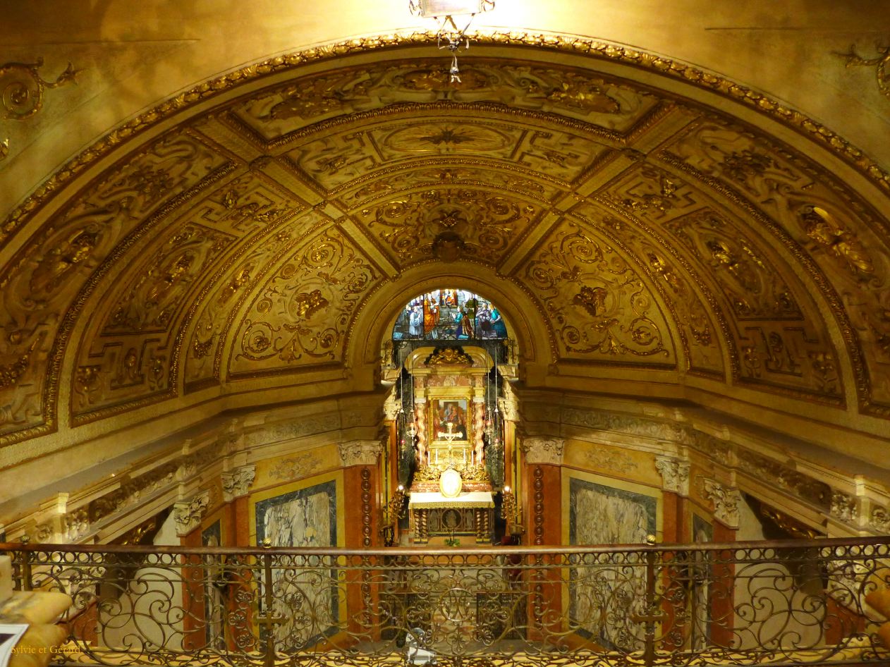 13 Turin sanctuaire de la Consolata XVIIIe intérieur de la basilique la crypte  P1450046