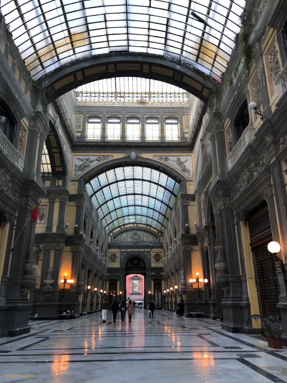 070 Galleria Principe di Napoli et alentours IMG_6204