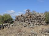 09 Dorgali agriturismo Neulé 11 le nuraghe et les alentours le nuraghe P1260986