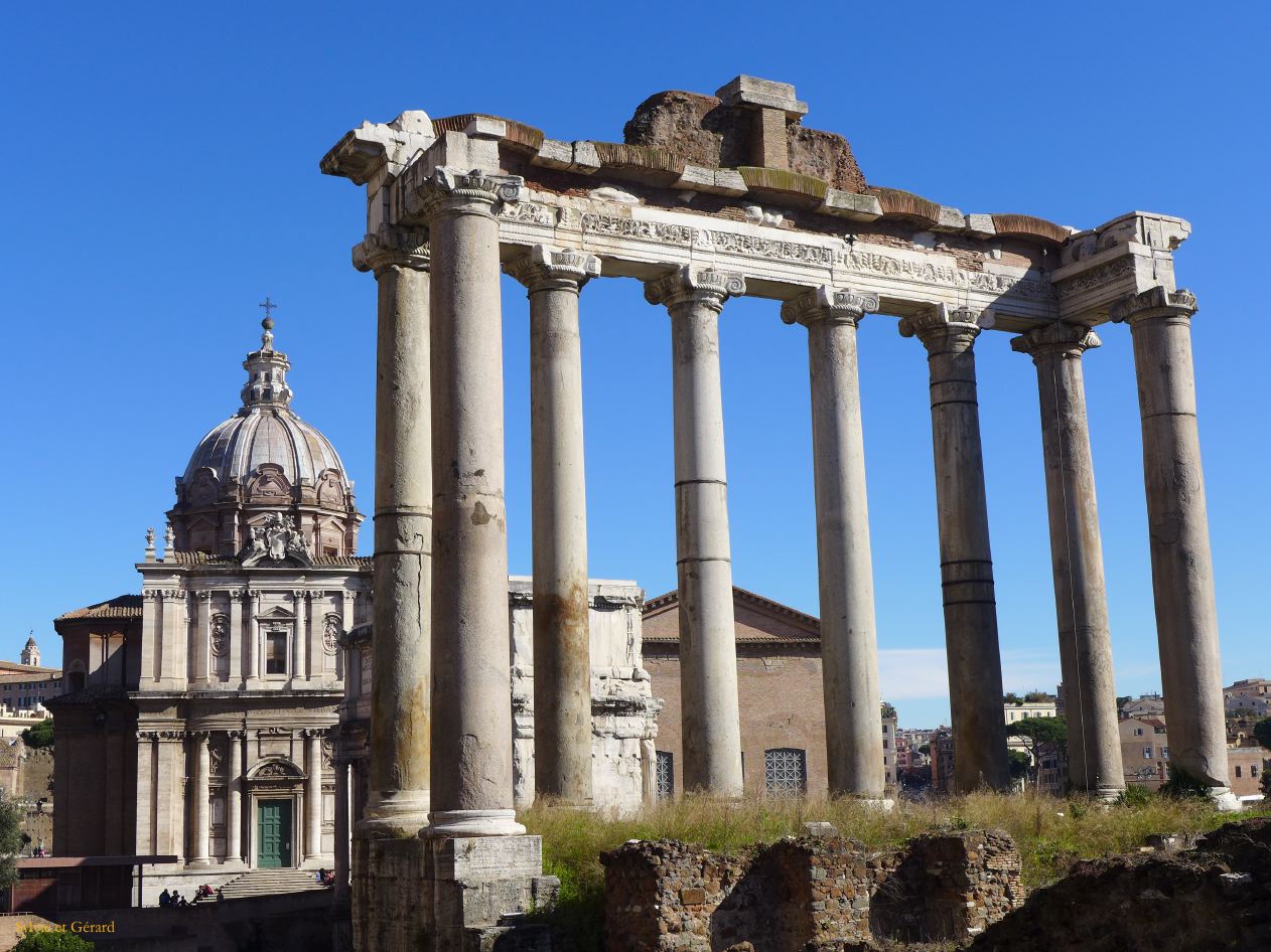 Forum romain temple de Saturne 