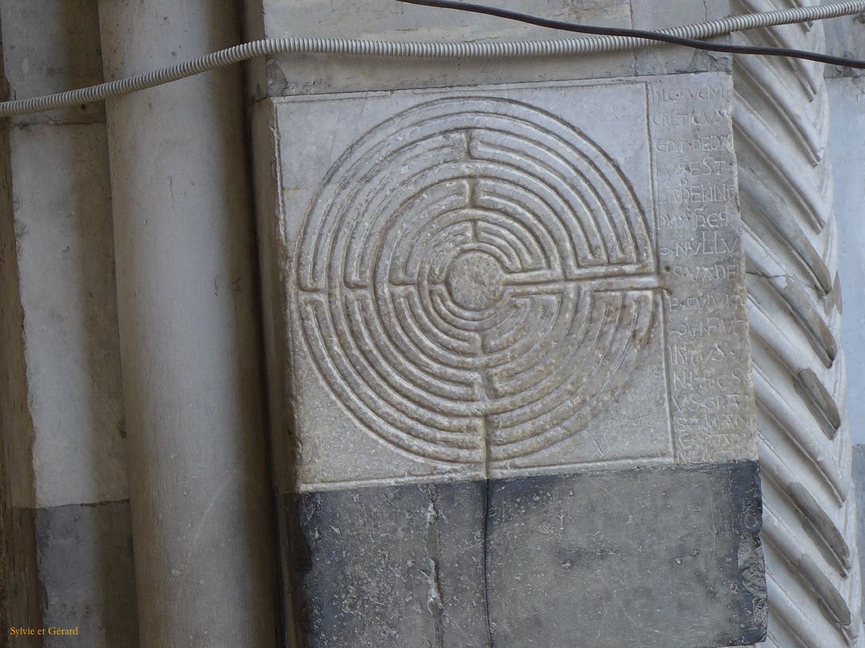 Lucques 07 Duomo le labyrinthe P1220864
