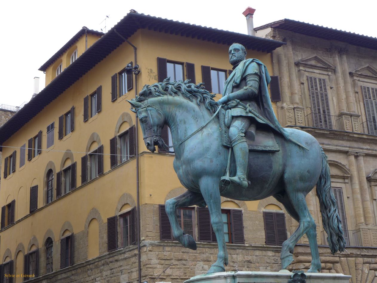 Florence 09 Piazza della Signora Cosme 1er de Médicis
