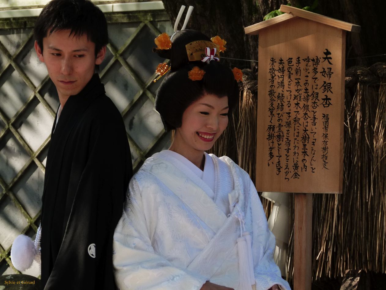 D Kyûshû 006 Fukuoka temple Tôcho-ji  encore des mariés