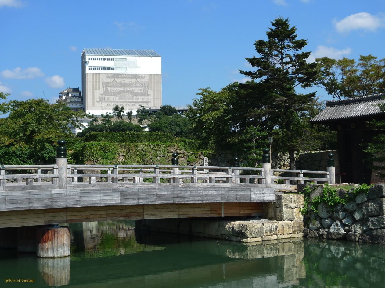 B Kansai 003 Himeji château l'entrée