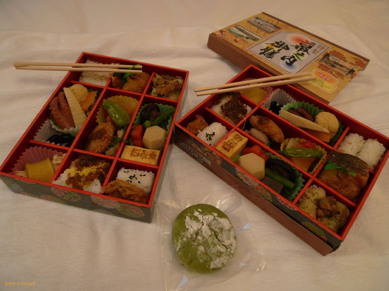B Kansai 015 Himeji des bentos ou paniers repas 
