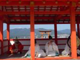 C Chûgoku 038 Miyajima au grand sanctuaire - le Bugaku 