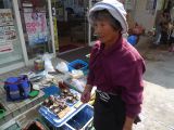 D Kyûshû 040 Yobuko marchande de poissons
