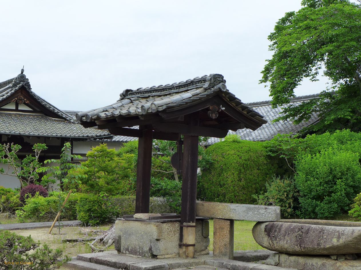I Nara 2 vers Kaidan In temple 