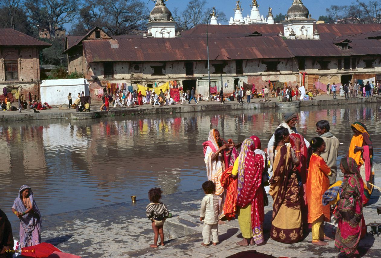 Katmandou temple de Pashupatinah  Nepal 1993-047