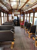 15 Lisbonne Alfama intérieur d'un tramway 