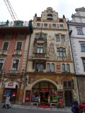 017 Prague Vieille Ville la place - maison Storch - fin 19e - St Venceslas à cheval  