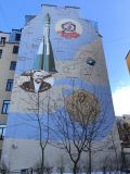 30 Saint Pétersbourg Ile Petrogradsky les fresques murales Tchkalovsky, en haut Youri Gagarine, 1er homme à effectuer un vol dans l'espace en 1961
