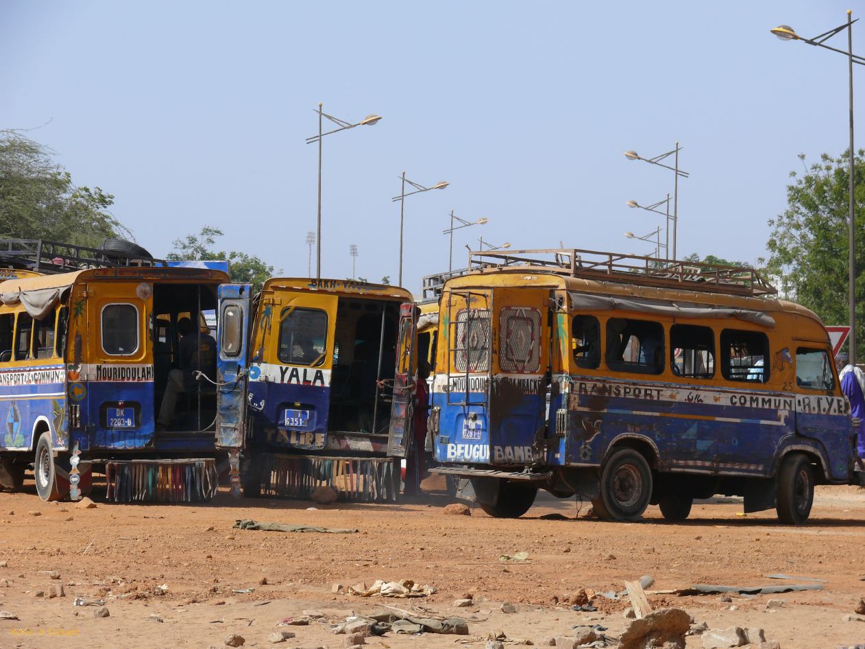 A 06 Dakar car boubou