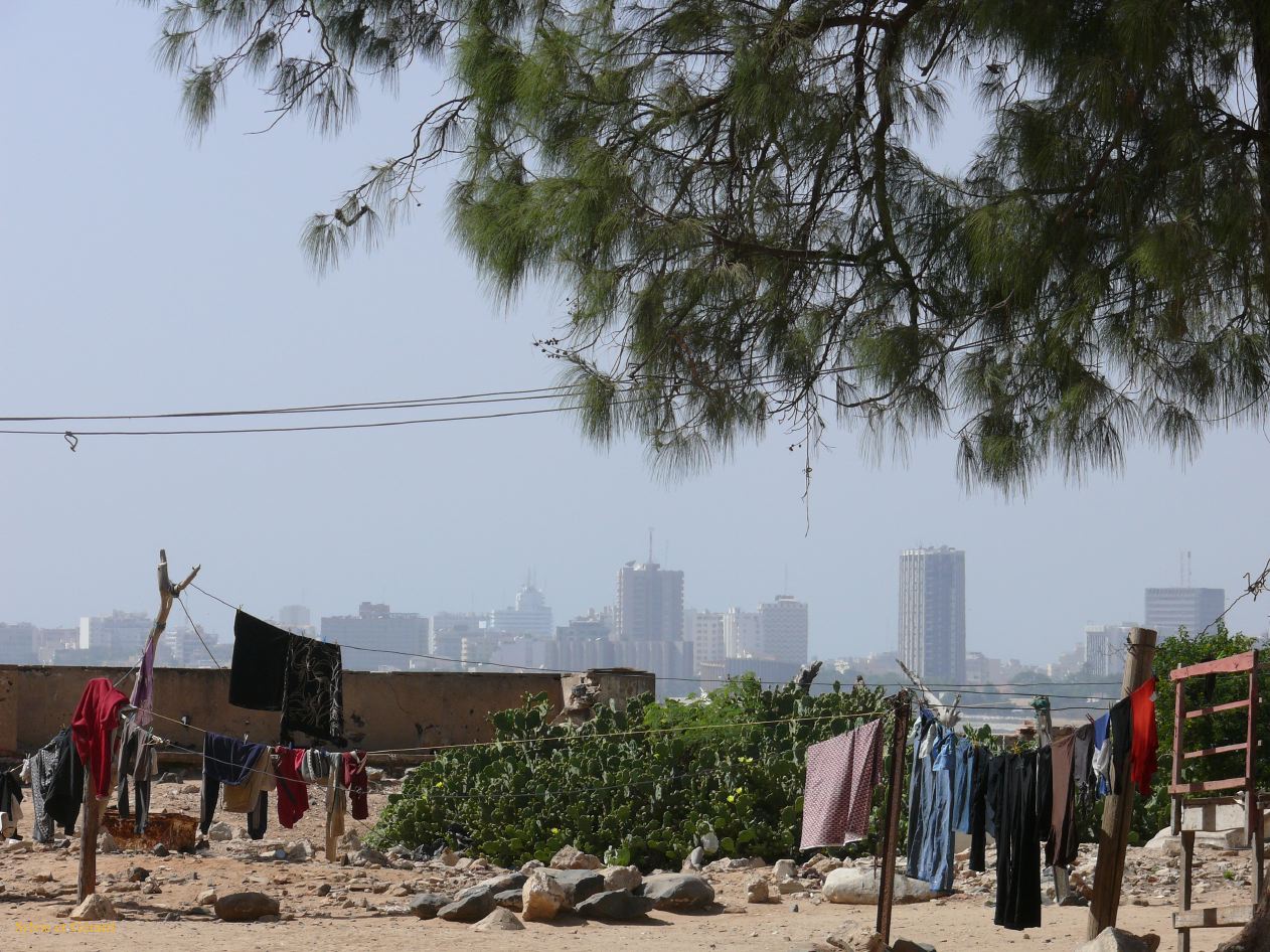 B 06 Ile de Gorée vue sur Dakar