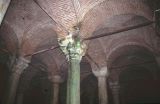 Turquie 2000-068  Istanbul  citerne basilique Yerebatan Sarayi