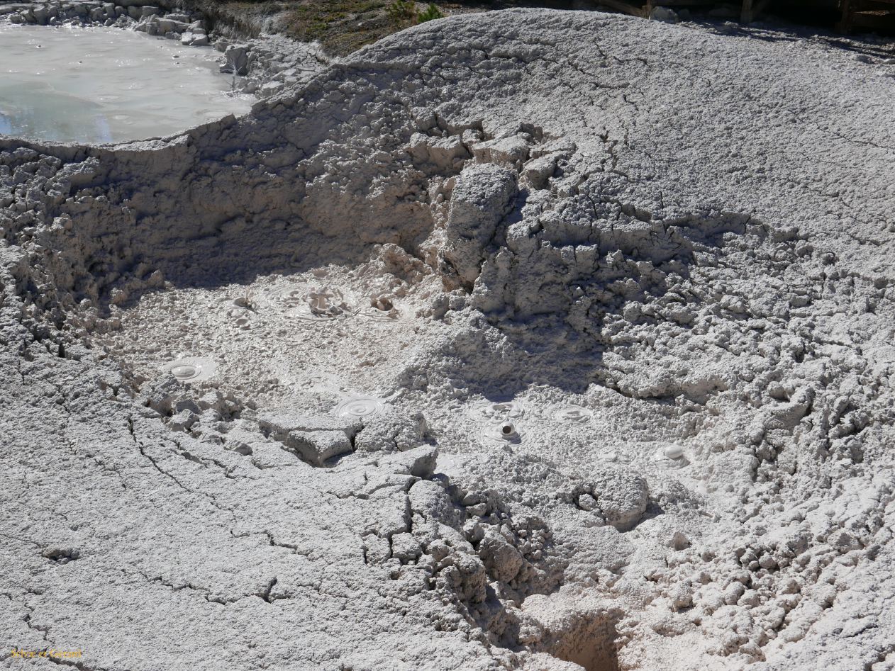  WYOMING A YELLOWSTONE 38