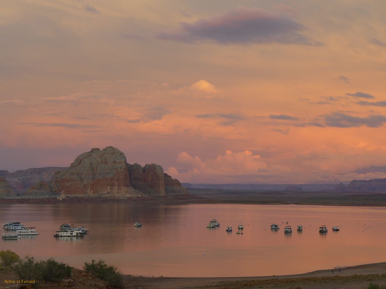 ARIZONA Page 20 coucher de soleil sur le lac Powell 