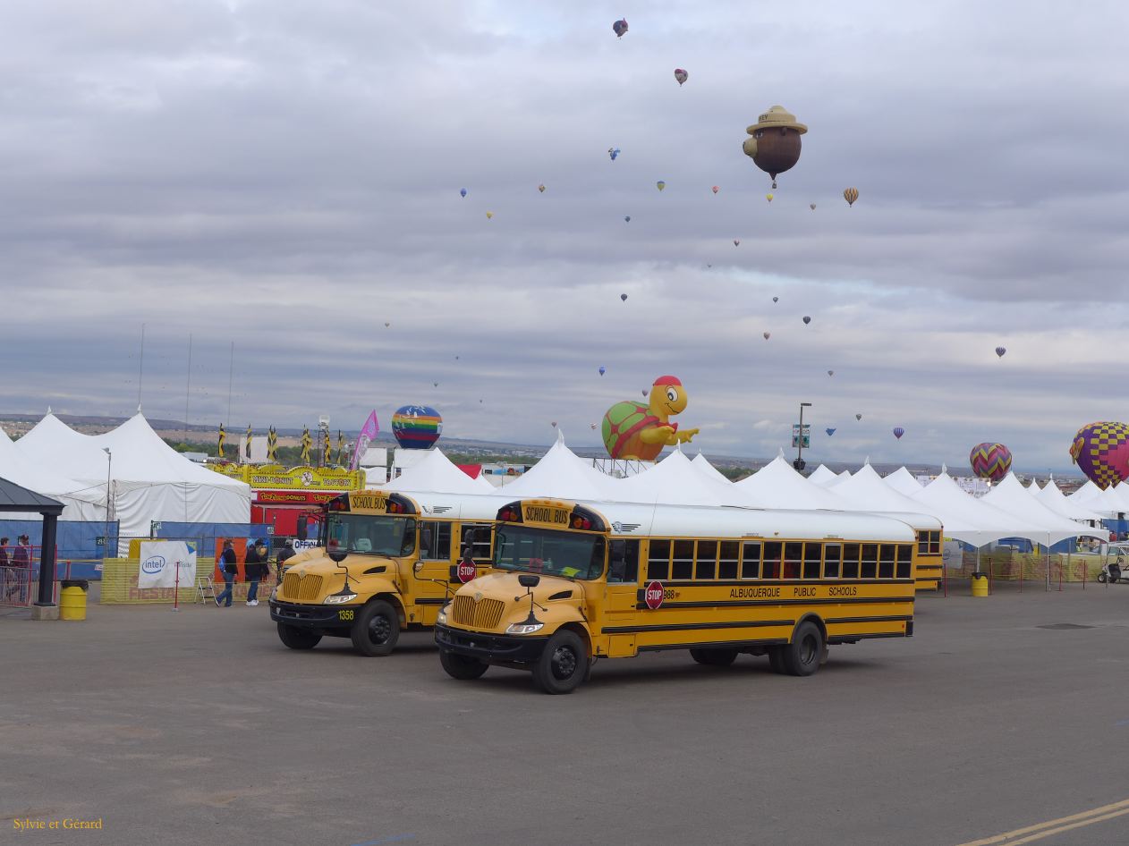 58 les bus scolaires font la navette