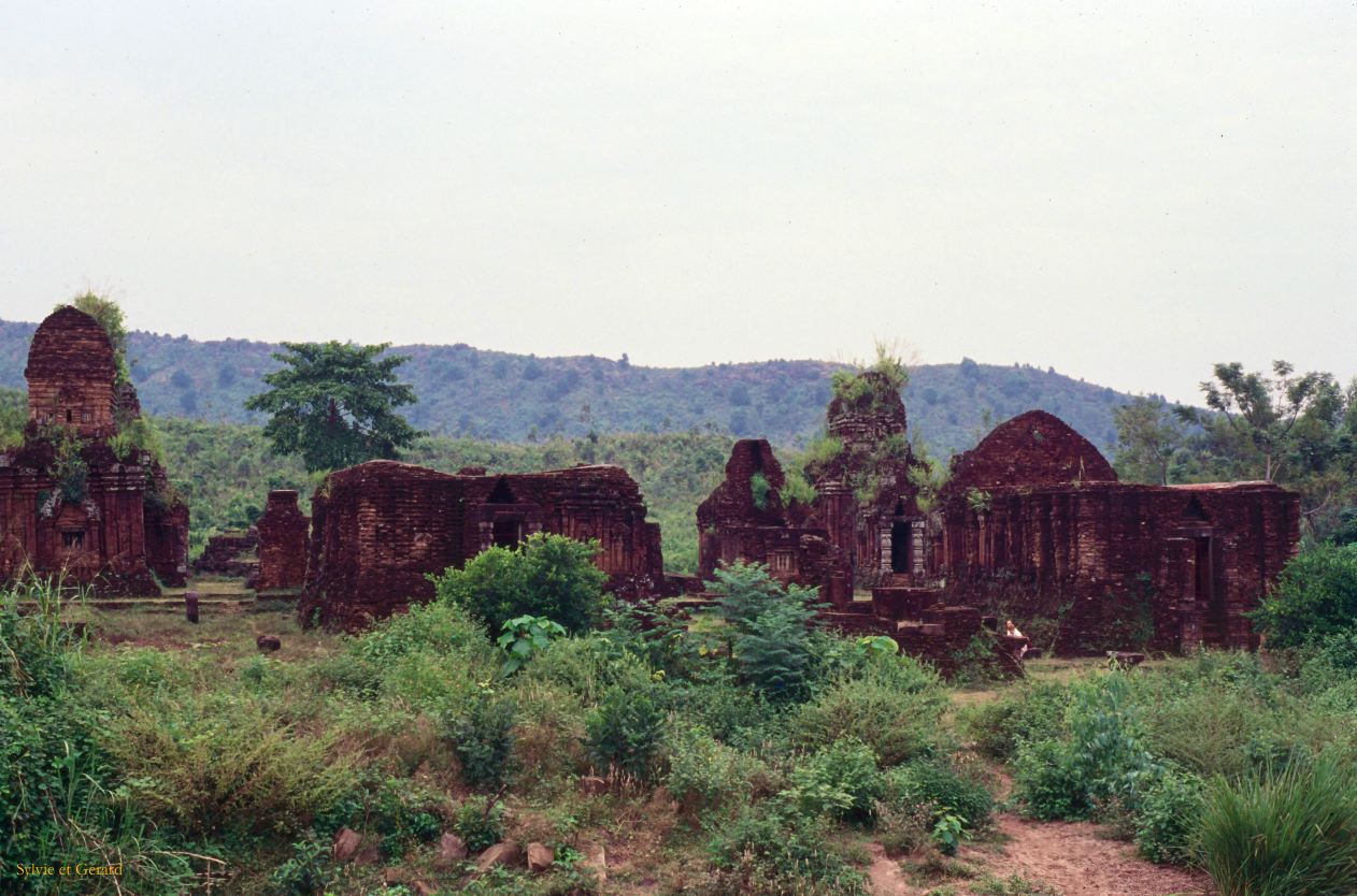 Vietnam 1994-174 Da Nang montagnes de marbre 