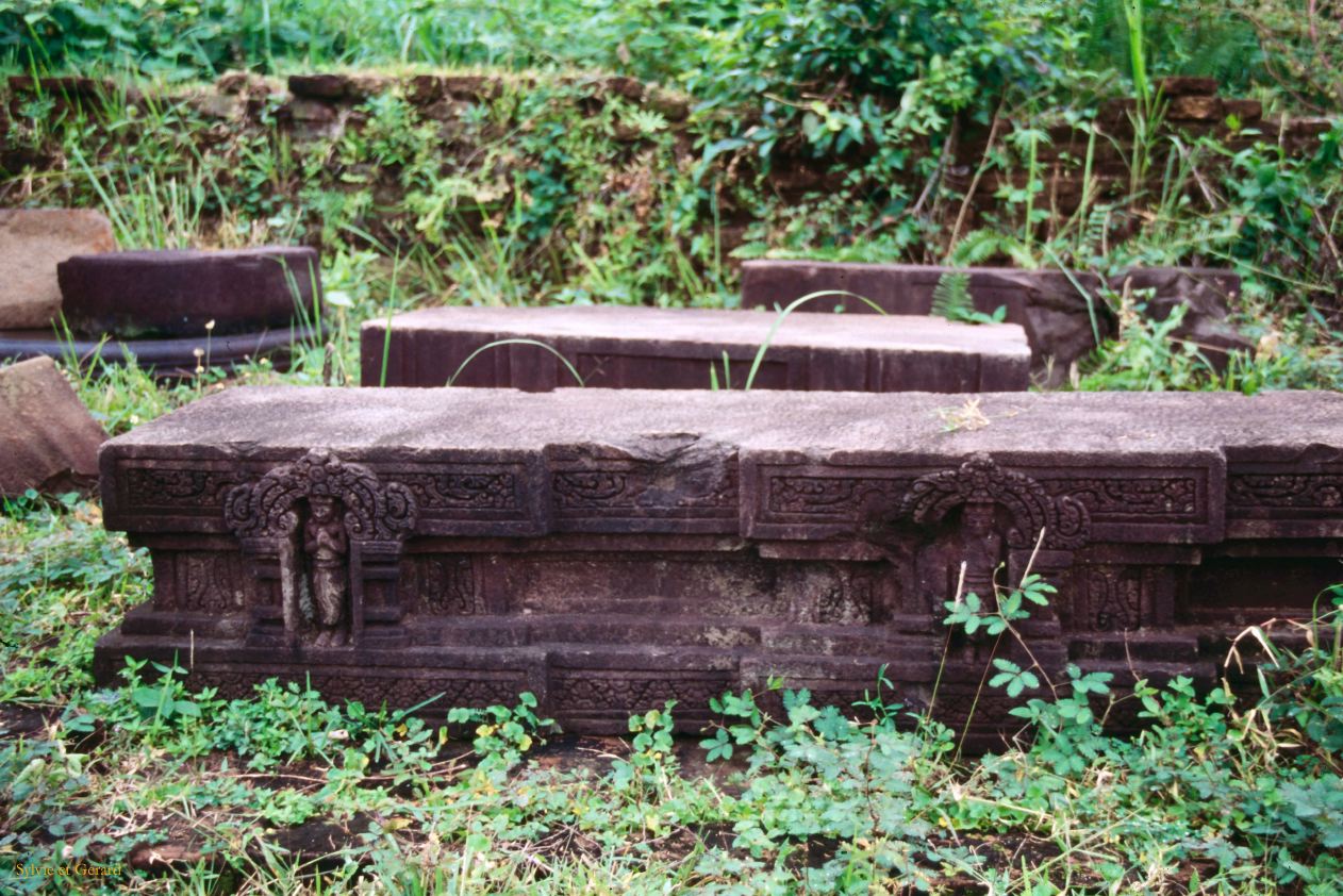 Vietnam 1994-175 Da Nang montagnes de marbre 