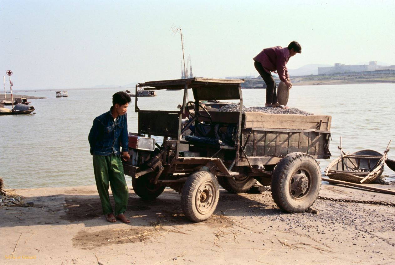 Vietnam 1994-083