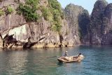 Vietnam 1994-038 baie d'Halong